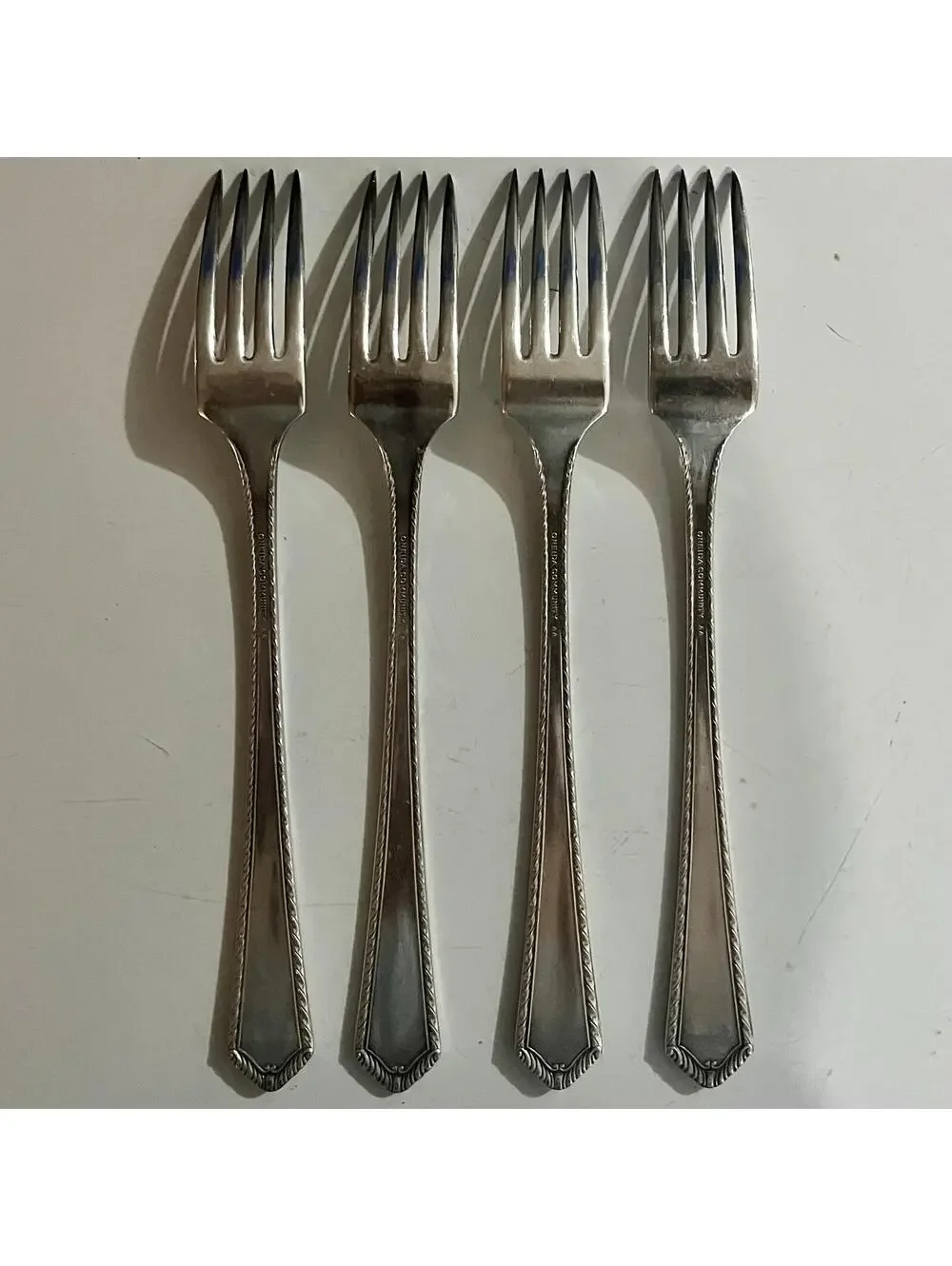 Lot of 4 Oneida Community Silverplate Dinner Forks Sheraton Pattern 1910 Vintage